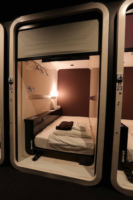 First Cabin Hakata Фукуока Екстер'єр фото