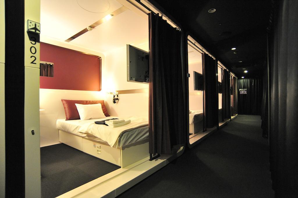 First Cabin Hakata Фукуока Екстер'єр фото